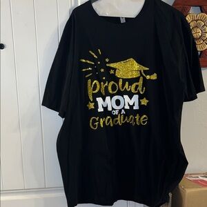 2X  'Proud Mom of a Graduate' Shirt